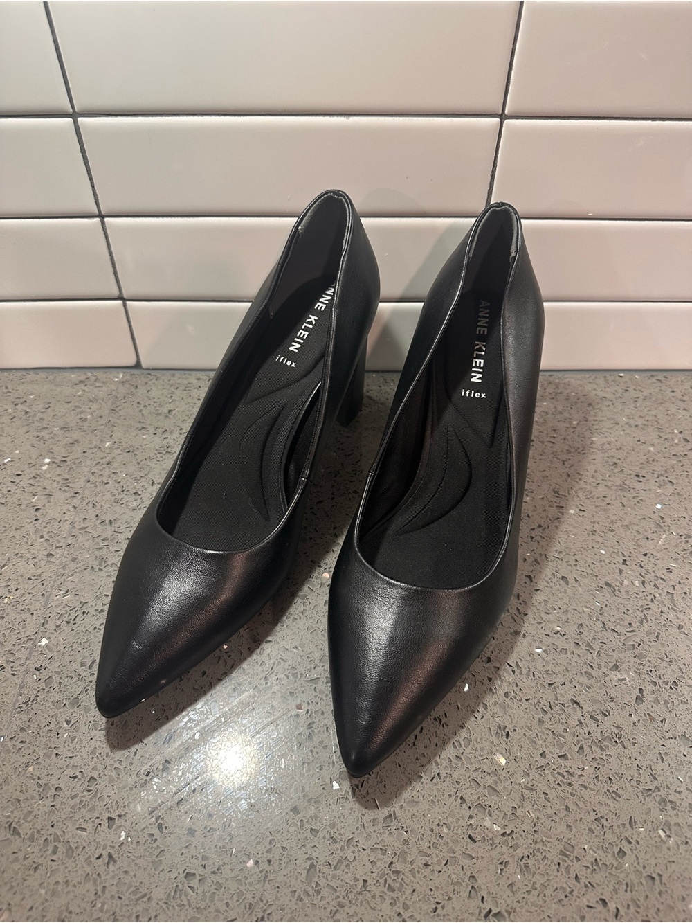 Anne Klein Black Pointed Toe Mid-Heel Pumps